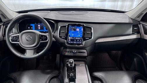 Silver Dawn Metallic 2023 Volvo XC90 B6 Ultimate 6-Seater