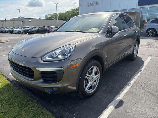 Umber Metallic 2016 Porsche Cayenne Cayenne