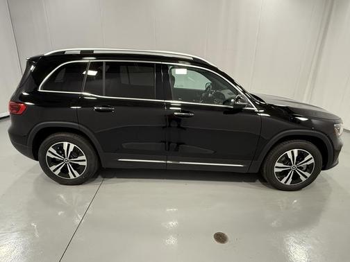 2026 Mercedes-Benz GLB 250 4MATIC
