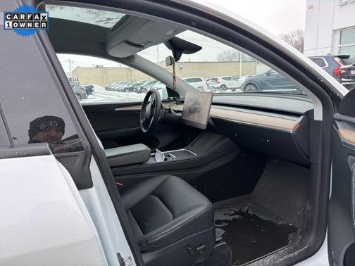 2024 Tesla Model Y Long Range Dual Motor All-Wheel Drive