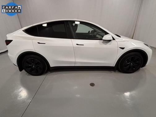 2024 Tesla Model Y Long Range Dual Motor All-Wheel Drive