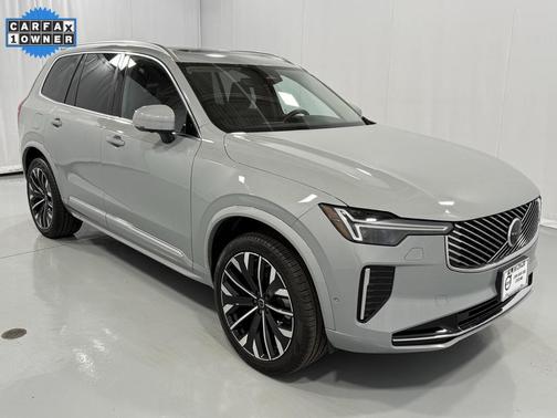 2025 Volvo XC90 B5 Plus 7-Seater