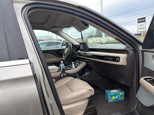 Jewel Sandstone Metallic Premium Colorant 2023 Lincoln Aviator Reserve AWD
