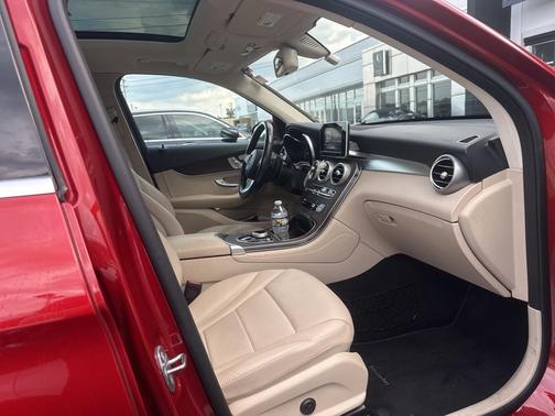 2019 Mercedes-Benz GLC 300 4MATIC