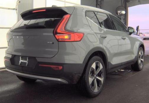 Vapour Grey Metallic 2025 Volvo XC40 B5 Plus Bright Theme