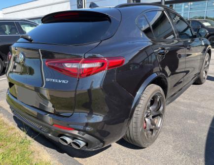 Vulcano Black Metallic 2022 Alfa Romeo Stelvio Quadrifoglio