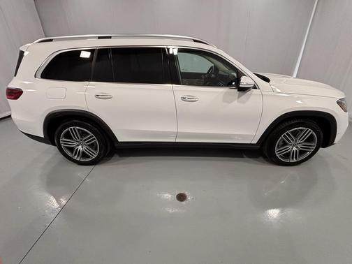 2026 Mercedes-Benz GLS 450 4MATIC