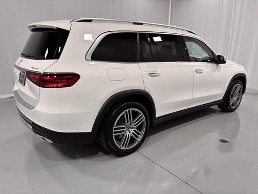2026 Mercedes-Benz GLS 450 4MATIC