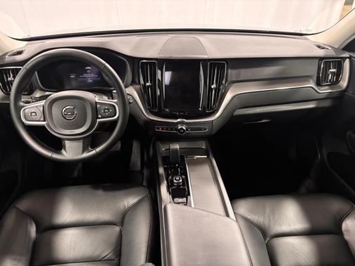 2025 Volvo XC60 B5 Core