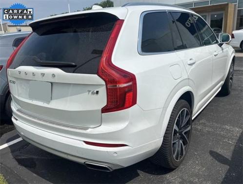 2020 Volvo XC90 T6 Momentum