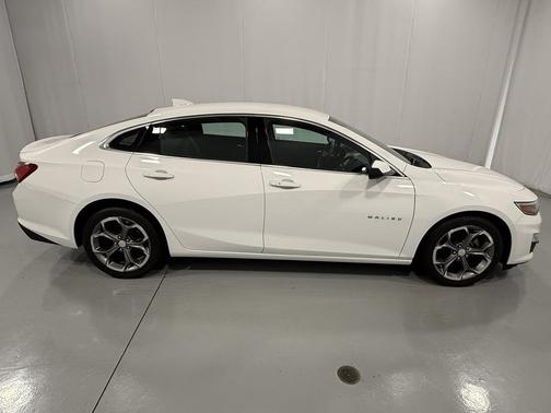 2021 Chevrolet Malibu FWD LT