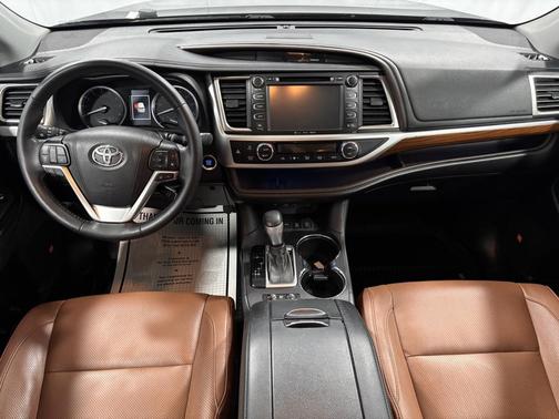 2019 Toyota Highlander Limited Platinum