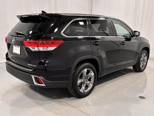 2019 Toyota Highlander Limited Platinum
