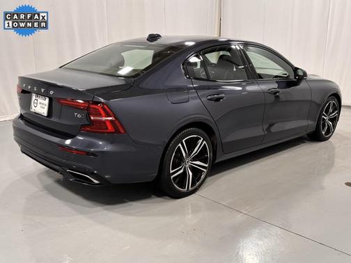 2021 Volvo S60 T6 R-Design