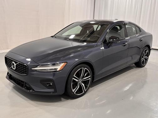 2021 Volvo S60 T6 R-Design