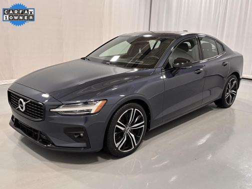 2021 Volvo S60 T6 R-Design