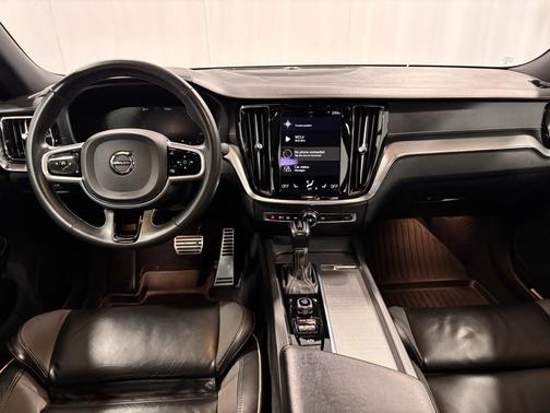 2021 Volvo S60 T6 R-Design