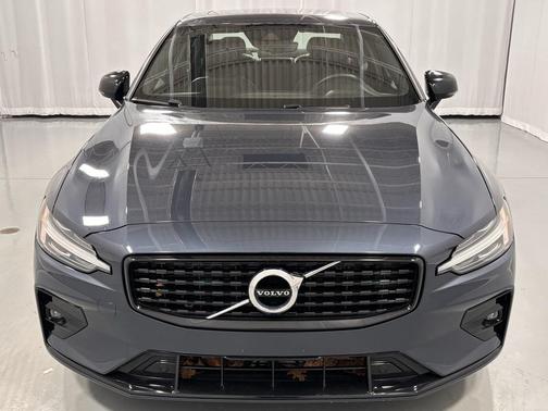 2021 Volvo S60 T6 R-Design