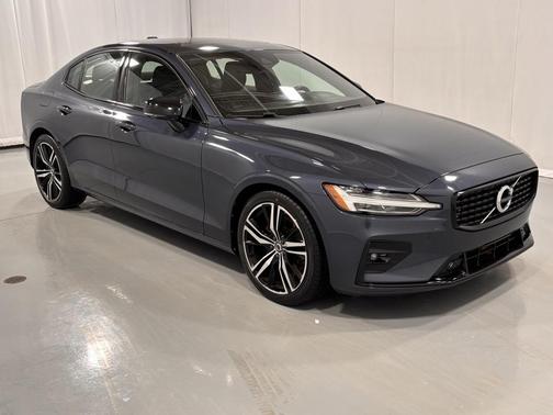 2021 Volvo S60 T6 R-Design