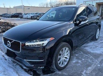 2016 Volvo XC90 T6 Momentum