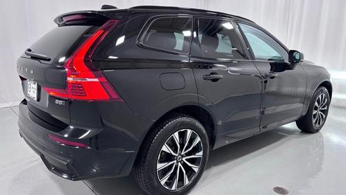 Onyx Black 2025 Volvo XC60 B5 Core