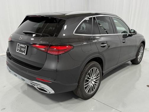 2026 Mercedes-Benz GLC 300 4MATIC
