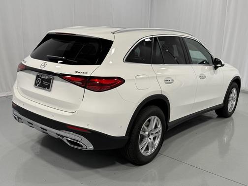 2025 Mercedes-Benz GLC 300 4MATIC