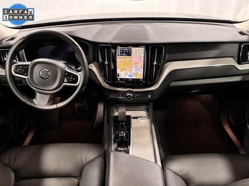 2025 Volvo XC60 B5 Plus