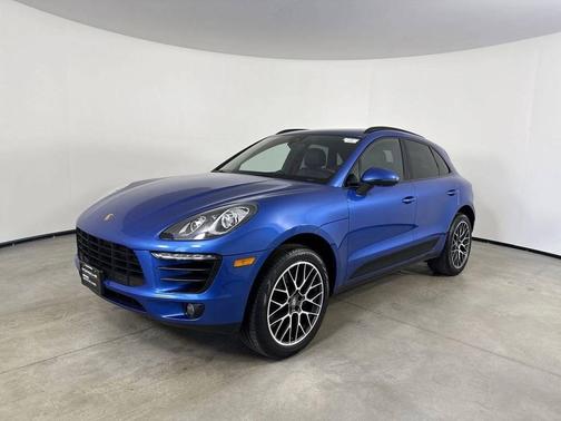 Sapphire Blue Metallic 2018 Porsche Macan