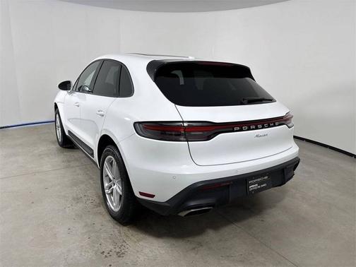2025 Porsche Macan 