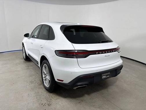 2025 Porsche Macan 