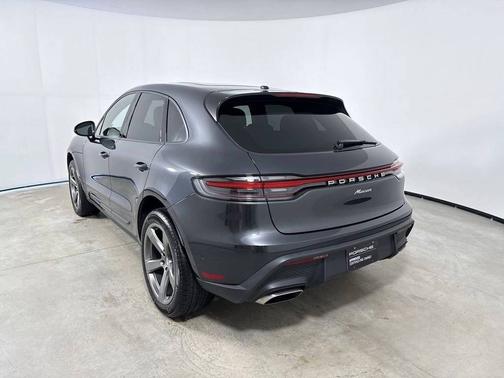 2025 Porsche Macan 