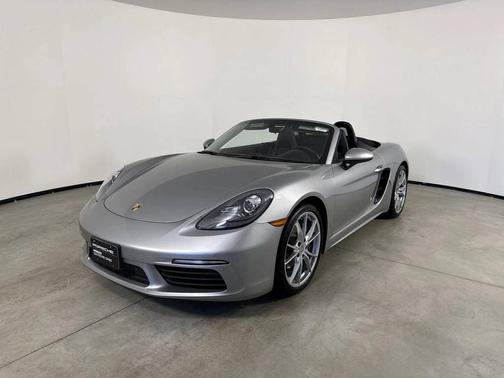 GT-Silver Metallic 2018 Porsche 718 Boxster