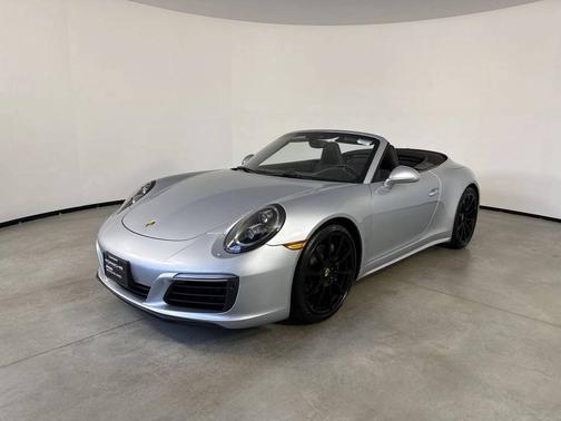 Rhodium Silver Metallic 2017 Porsche 911