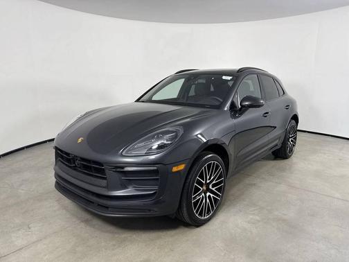 Volcano Grey Metallic 2026 Porsche Macan