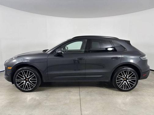 Volcano Grey Metallic 2026 Porsche Macan