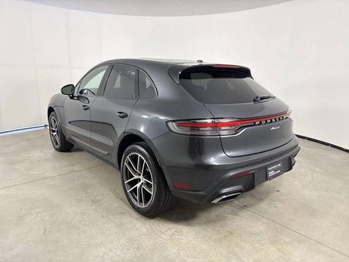 Volcano Grey Metallic 2025 Porsche Macan