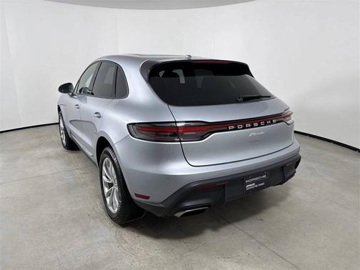 2025 Porsche Macan 