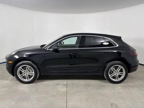 2016 Porsche Macan 