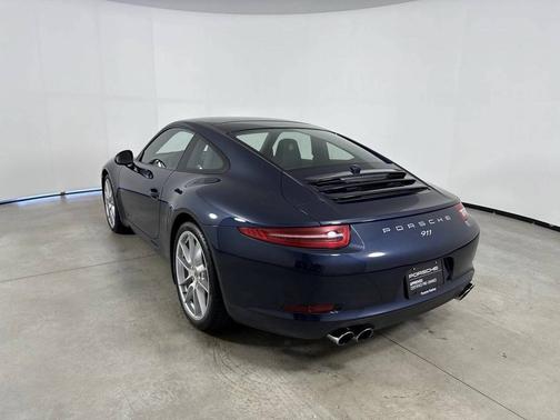 Dark Blue Metallic 2016 Porsche 911