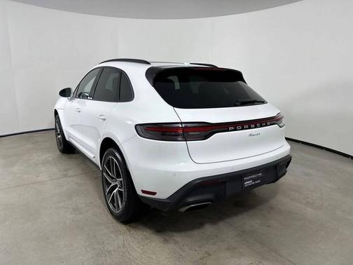 2025 Porsche Macan 