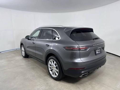 Quartzite Grey Metallic 2019 Porsche Cayenne