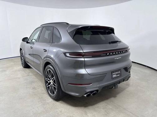2025 Porsche Cayenne 