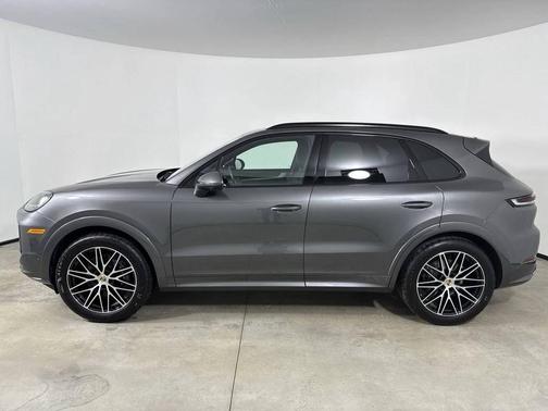 2025 Porsche Cayenne 