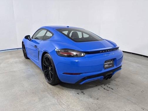 2023 Porsche 718 Cayman 