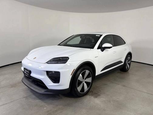 White 2025 Porsche Macan