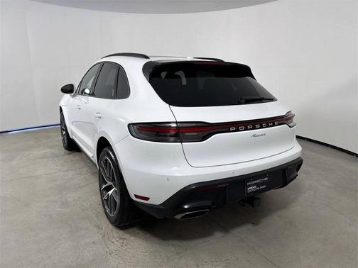 2025 Porsche Macan 