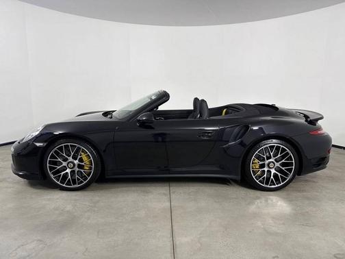 Jet Black Metallic 2015 Porsche 911