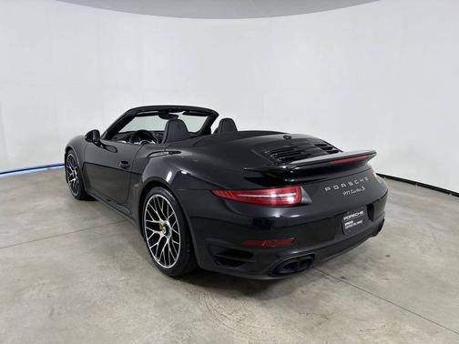 Jet Black Metallic 2015 Porsche 911