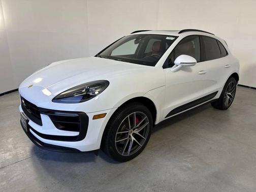2023 Porsche Macan 